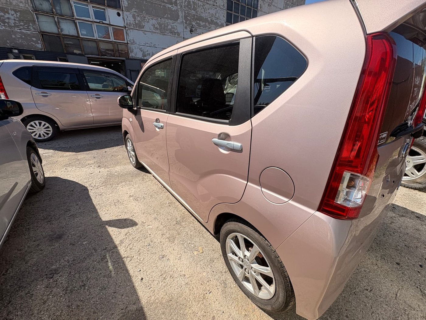 Кей-кар Subaru Stella сбоку — компактные габариты